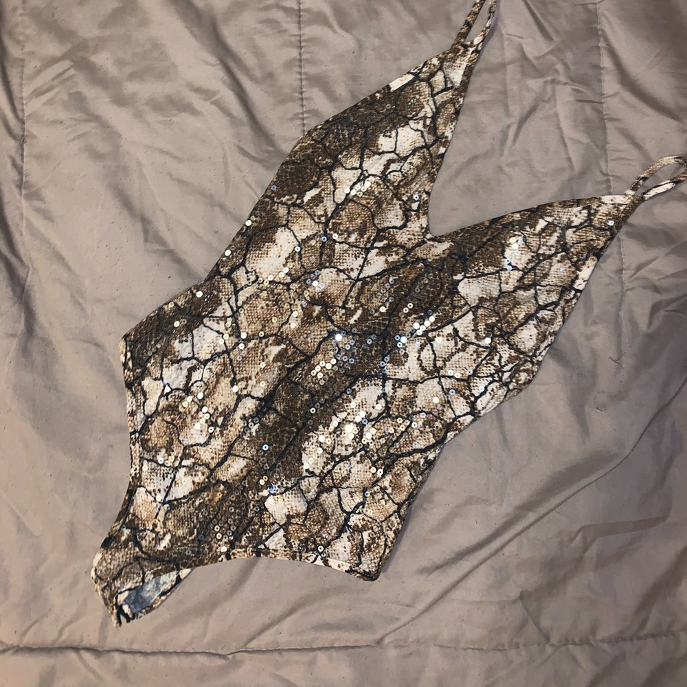 Snakeskin body